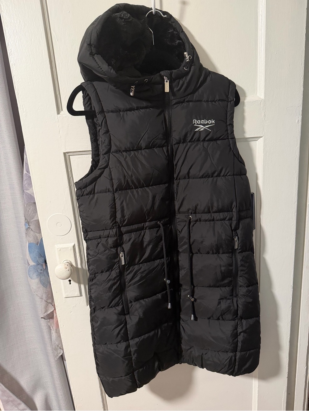NWT Reebok Long Puffer Vest Sherpa Lined Hood Black Women's Medium